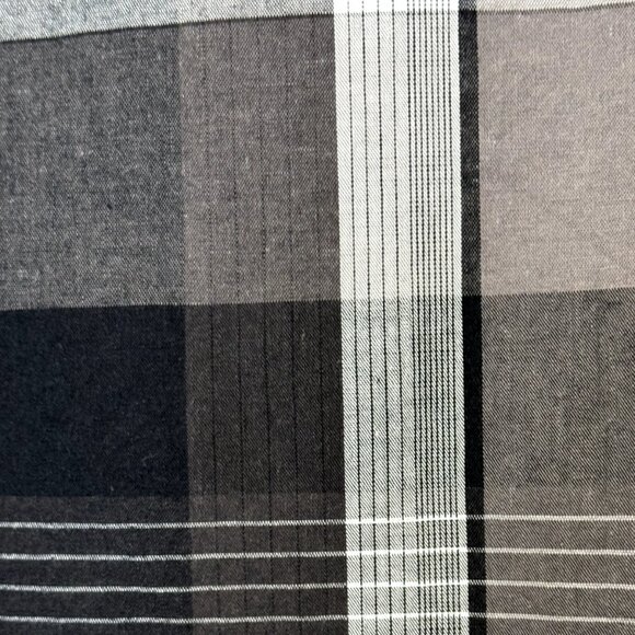 Men's Black | Gray Plaid Shirt Size XL - Picture 6 of 6